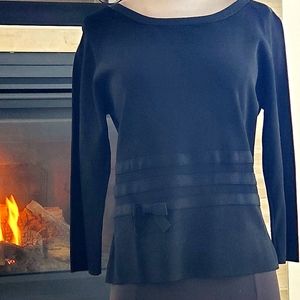 Black scoop neck top size medium